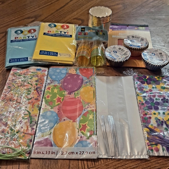 Party Pack - Picture 1 of 14